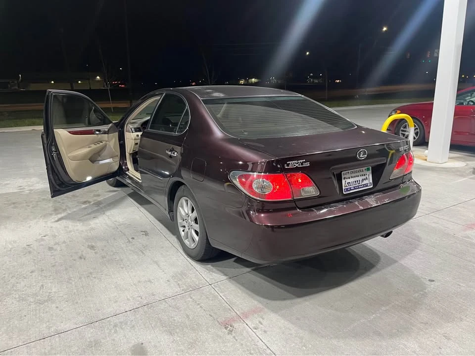 2003 Lexus ES 4th Gen - Image 2 of 4