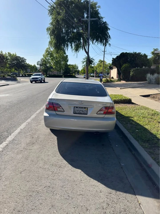 2003 Lexus ES 4th Gen - Image 2 of 8