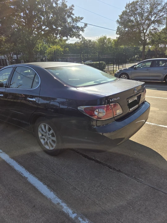 2003 Lexus ES 3rd Gen - Image 5 of 15