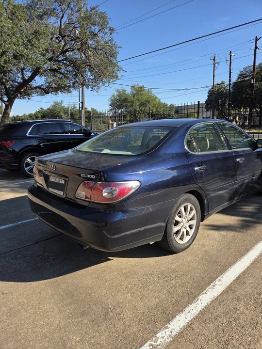2003 Lexus ES 3rd Gen - Image 6 of 15