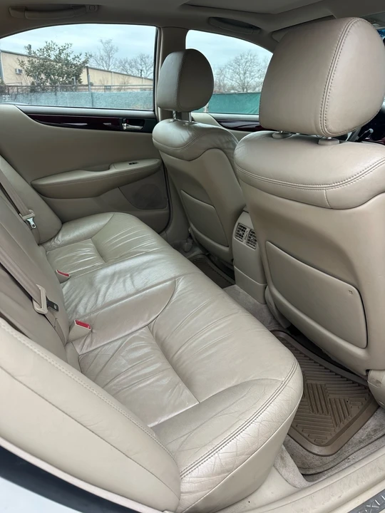 2003 Lexus ES 4th Gen - Image 14 of 16