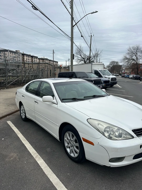 2003 Lexus ES 4th Gen - Image 5 of 16