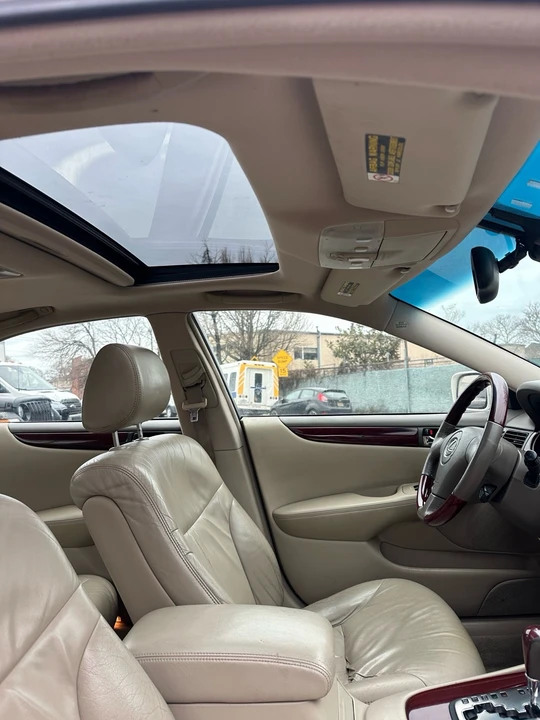 2003 Lexus ES 4th Gen - Image 15 of 16