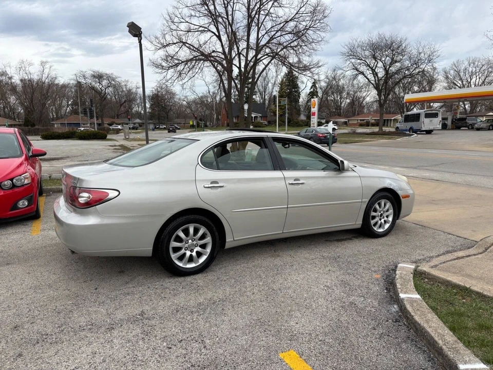 2003 Lexus ES 4th Gen - Image 5 of 19