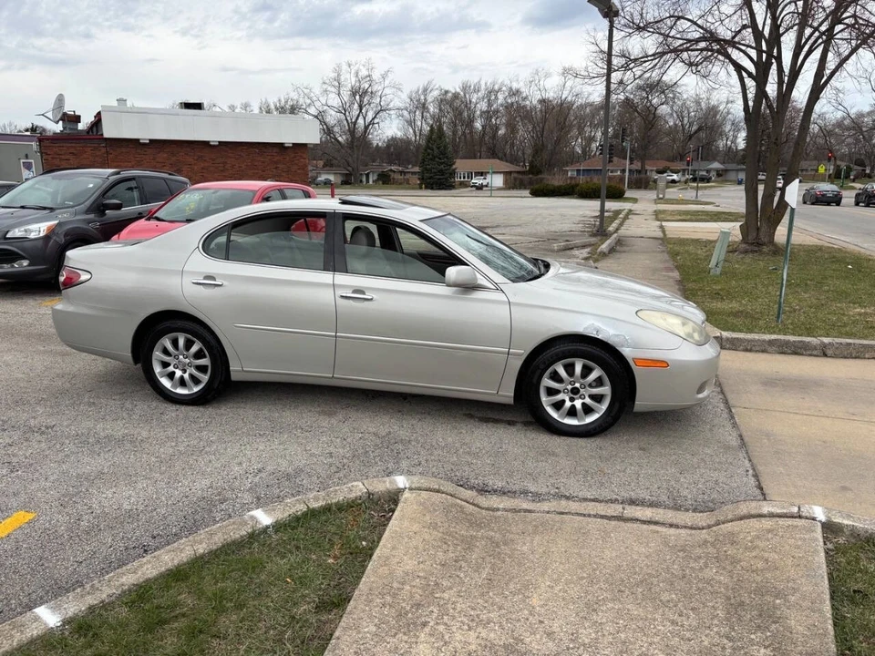 2003 Lexus ES 4th Gen - Image 2 of 19