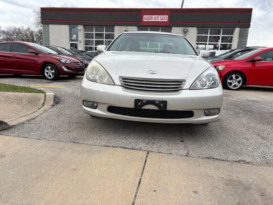 2003 Lexus ES 4th Gen - Image 10 of 19
