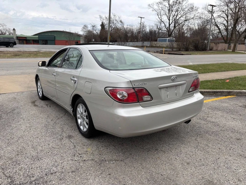 2003 Lexus ES 4th Gen - Image 8 of 19