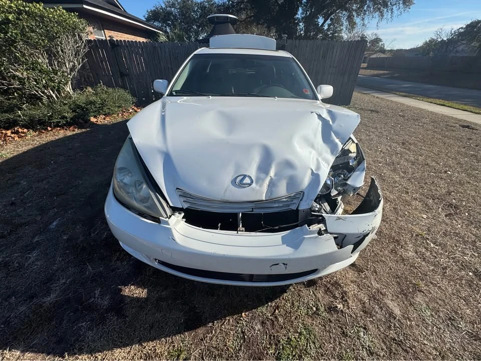 2003 Lexus ES 3rd Gen - Image 2 of 10
