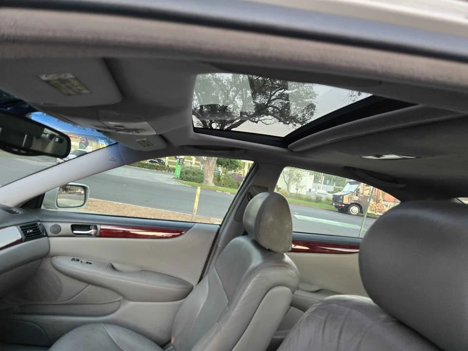 2003 Lexus GS 2nd Gen - Image 8 of 15