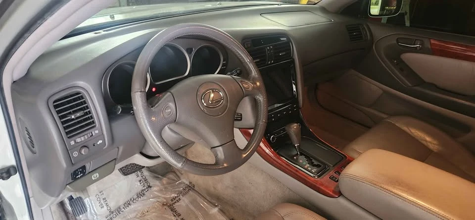 2003 Lexus GS 2nd Gen - Image 3 of 4