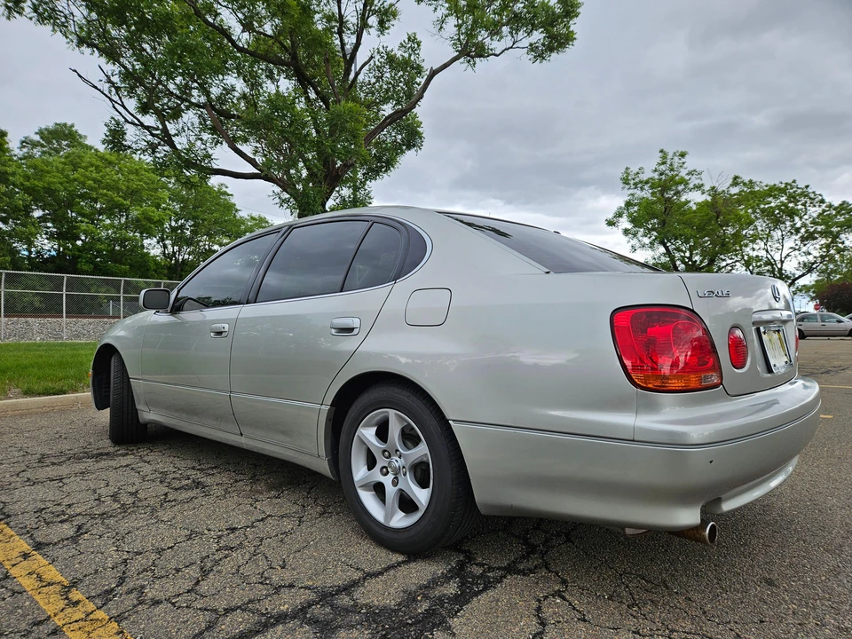 2003 Lexus GS 2nd Gen - Image 15 of 31