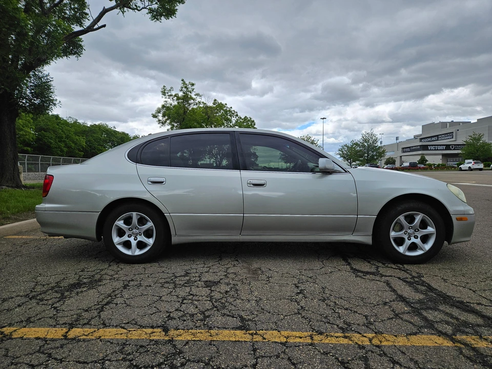 2003 Lexus GS 2nd Gen - Image 28 of 31