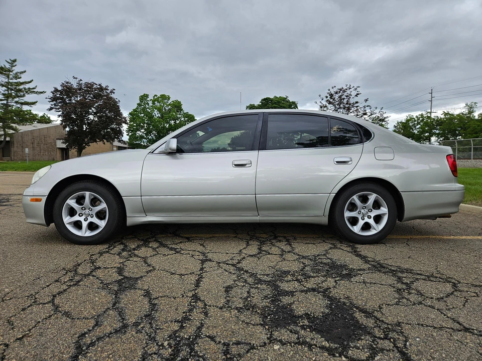 2003 Lexus GS 2nd Gen - Image 12 of 31