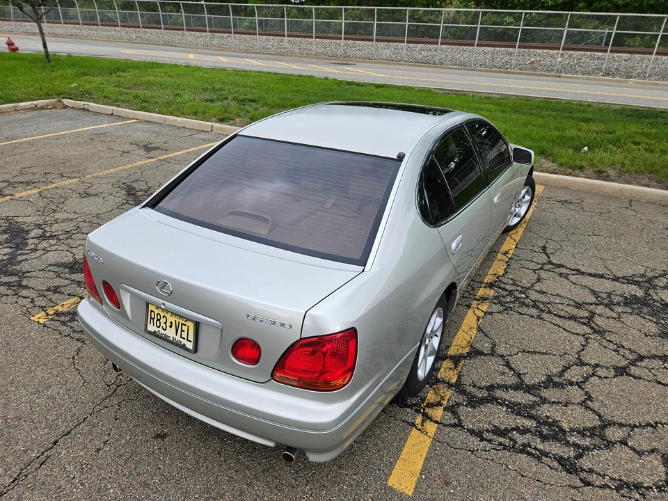 2003 Lexus GS 2nd Gen - Image 24 of 31