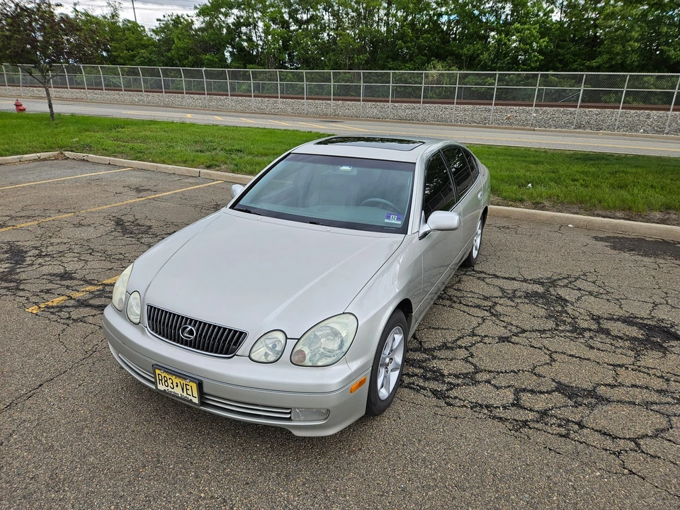 2003 Lexus GS 2nd Gen - Image 9 of 31