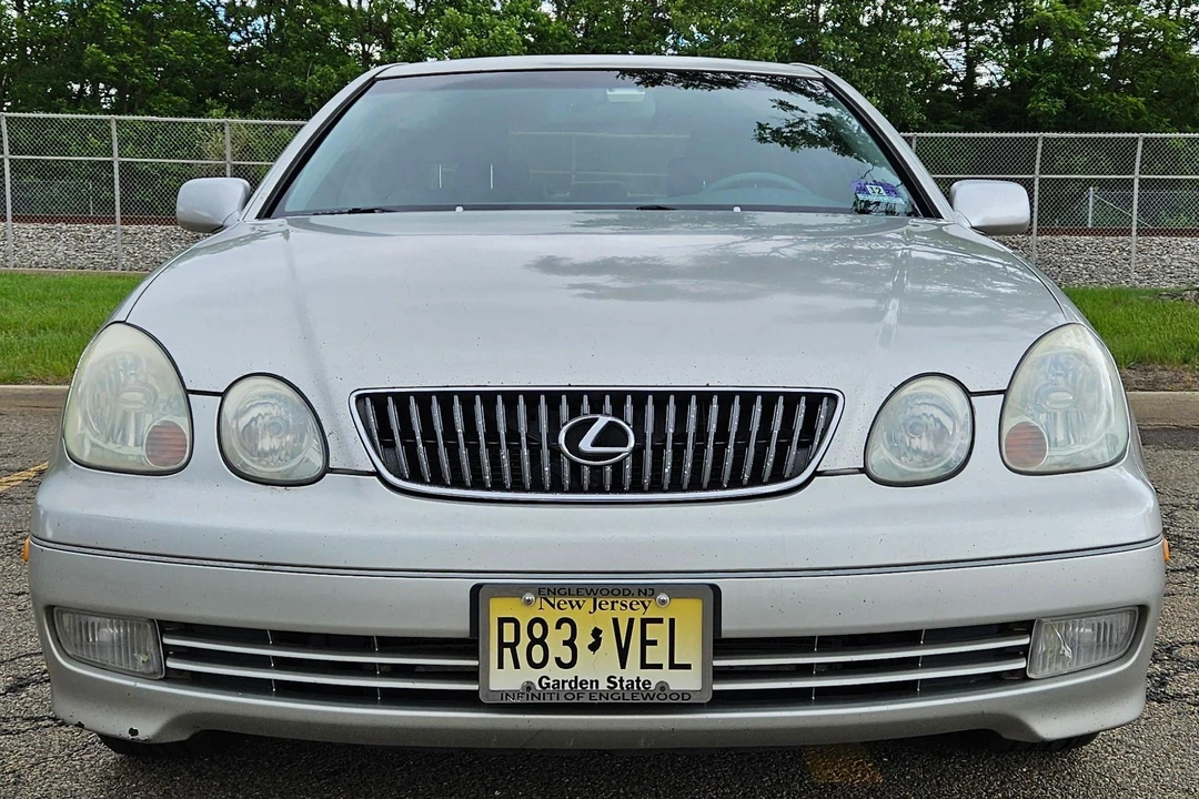 2003 Lexus GS 2nd Gen - Image 2 of 31