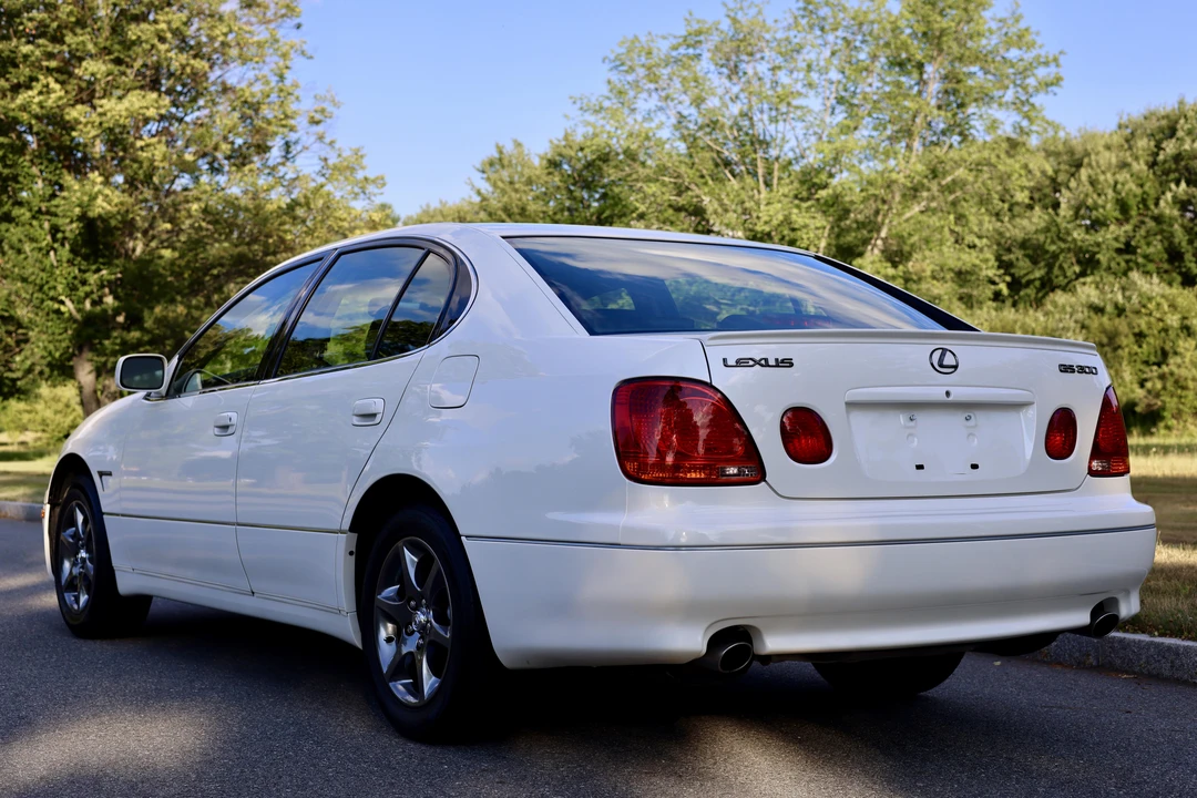 2003 Lexus GS 2nd Gen - Image 17 of 31