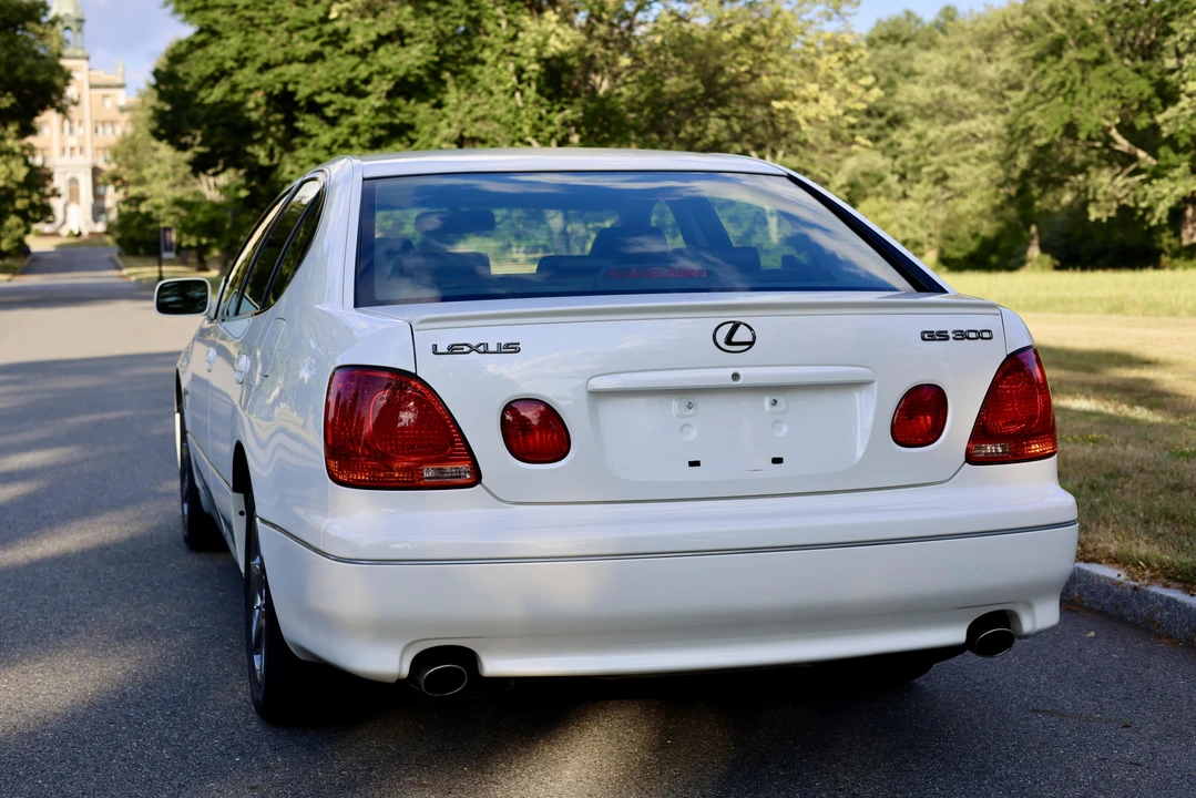 2003 Lexus GS 2nd Gen - Image 18 of 31