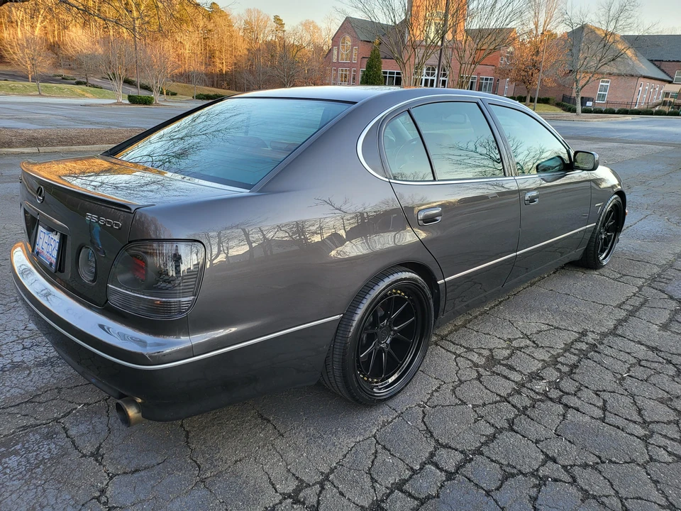 2003 Lexus GS 2nd Gen - Image 13 of 31