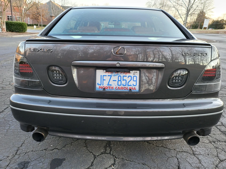 2003 Lexus GS 2nd Gen - Image 22 of 31