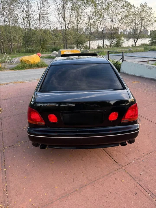 2003 Lexus GS 2nd Gen - Image 11 of 18