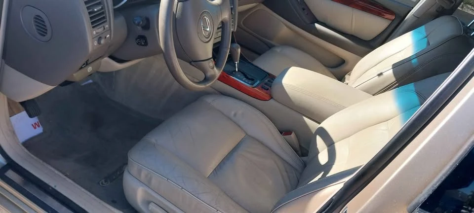 2003 Lexus GS 2nd Gen - Image 10 of 16