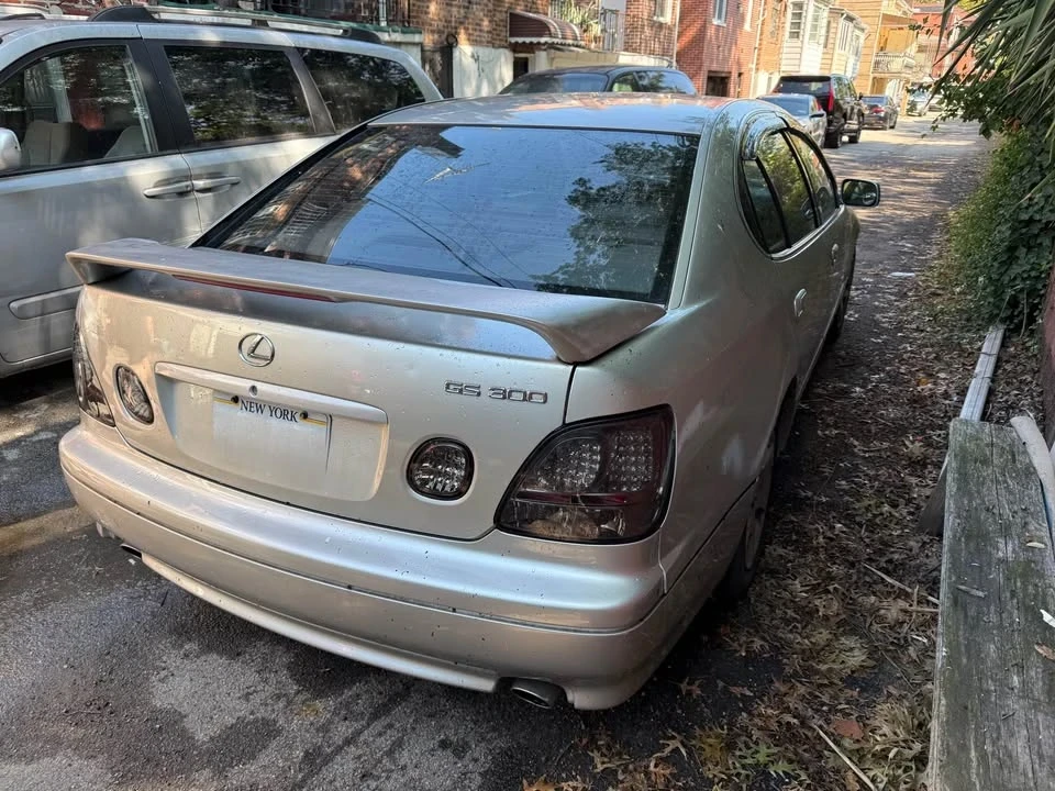 2003 Lexus GS 2nd Gen - Image 2 of 3