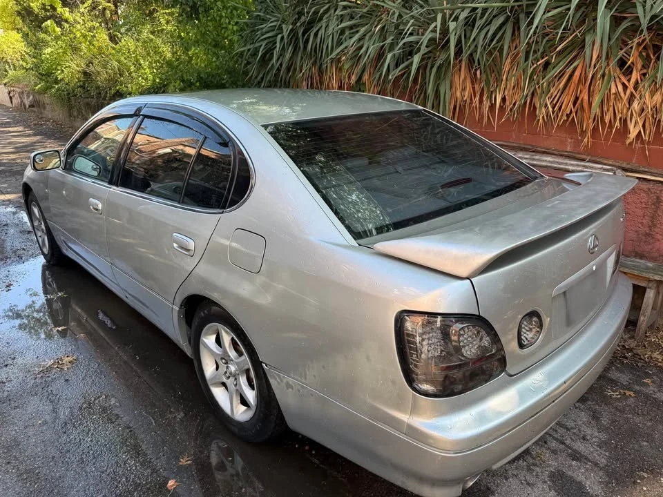 2003 Lexus GS 2nd Gen - Image 3 of 3