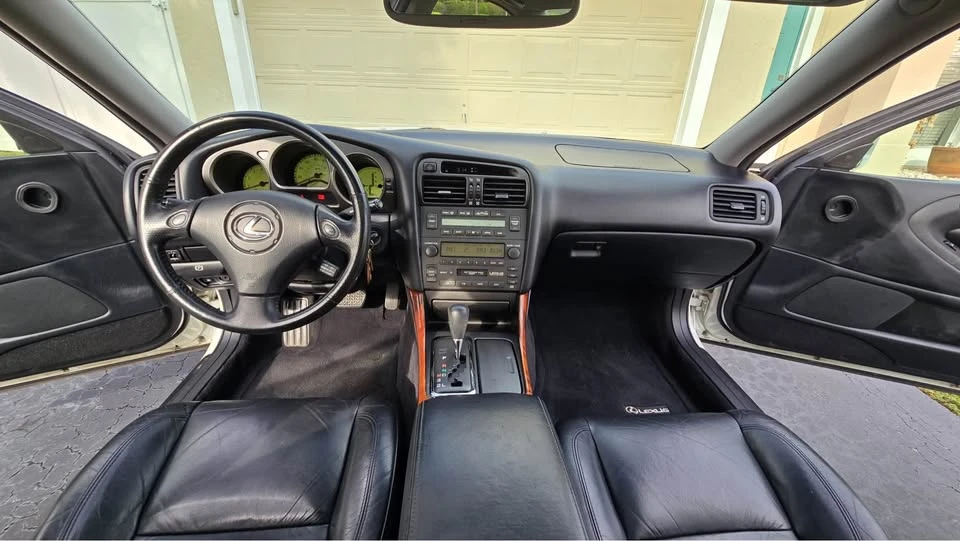 2003 Lexus GS 2nd Gen - Image 11 of 19