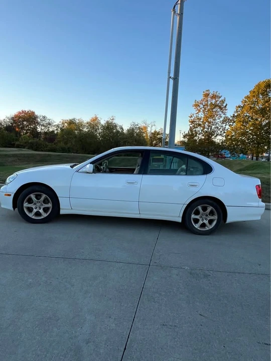 2003 Lexus GS 2nd Gen - Image 2 of 8