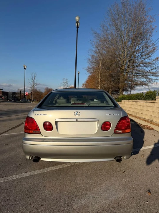 2003 Lexus GS 2nd Gen - Image 9 of 18