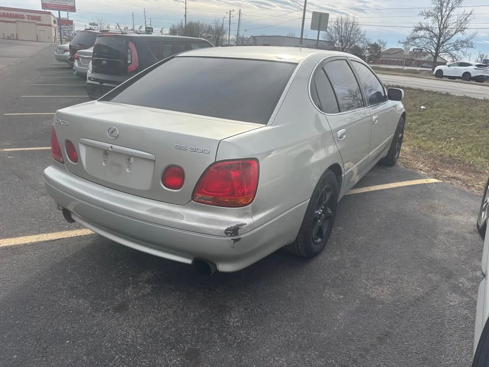 2003 Lexus GS 2nd Gen - Image 3 of 8