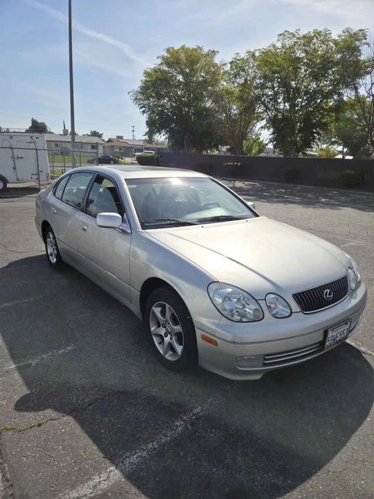2003 Lexus GS 2nd Gen - Image 2 of 10
