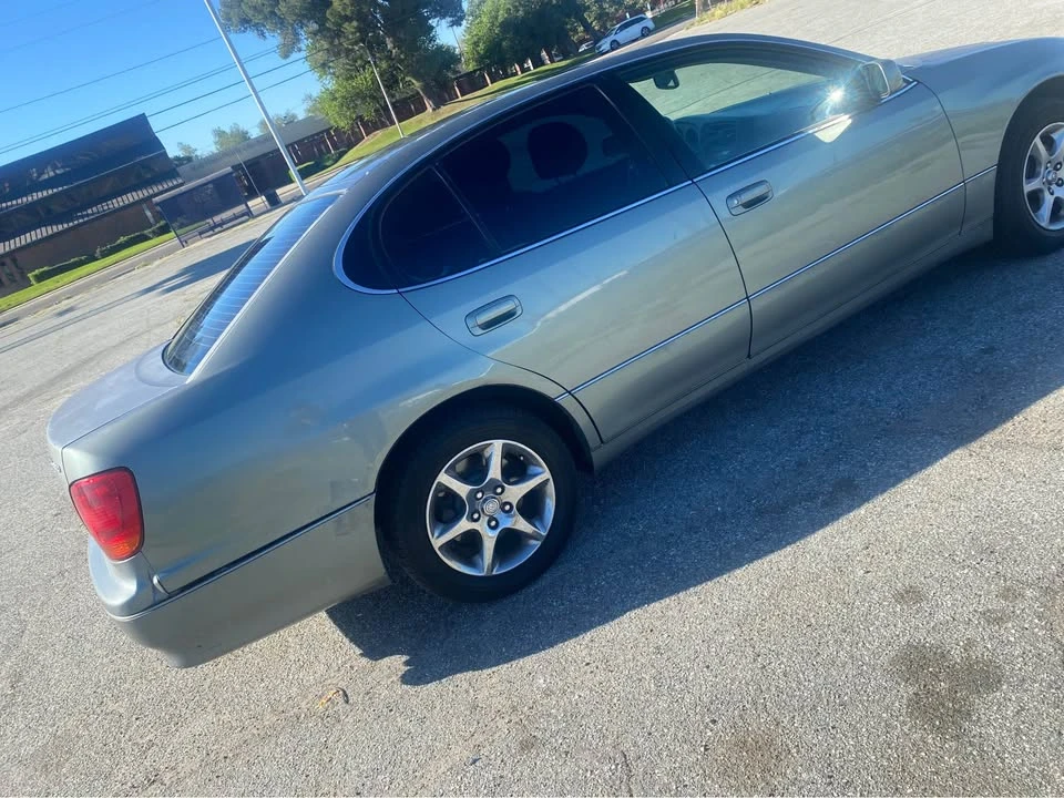 2003 Lexus GS 2nd Gen - Image 10 of 14