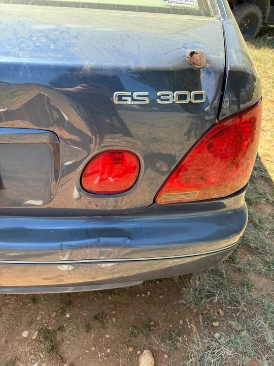 2003 Lexus GS 2nd Gen - Image 18 of 20