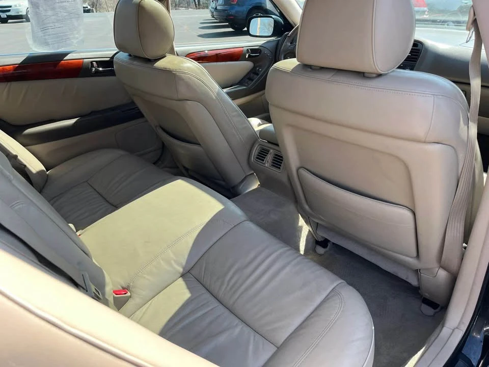 2003 Lexus GS 2nd Gen - Image 8 of 9