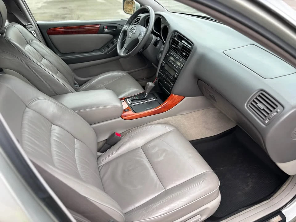 2003 Lexus GS 2nd Gen - Image 12 of 13