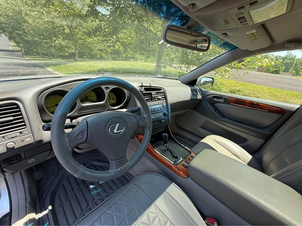 2003 Lexus GS 2nd Gen - Image 10 of 20