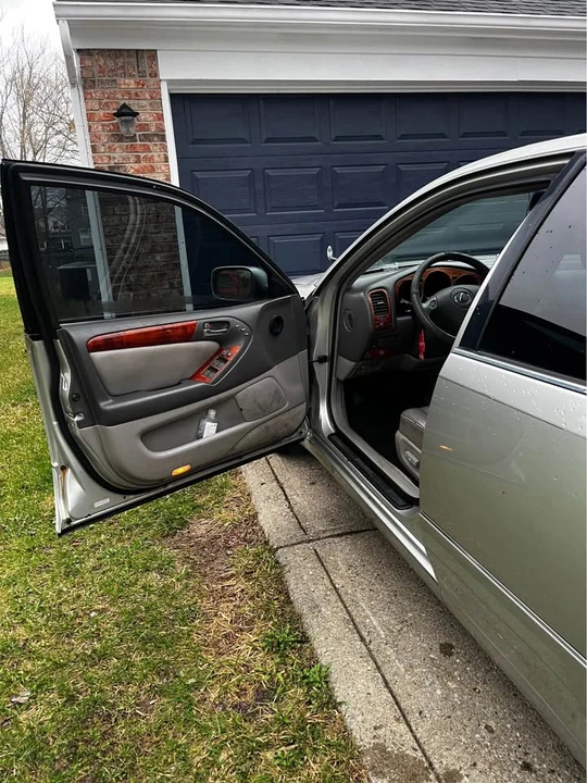 2003 Lexus GS 2nd Gen - Image 3 of 8