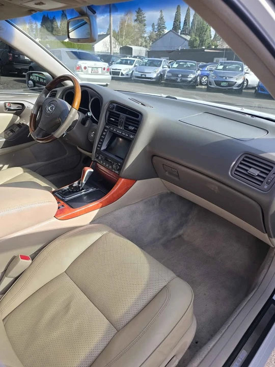 2003 Lexus GS 2nd Gen - Image 12 of 17