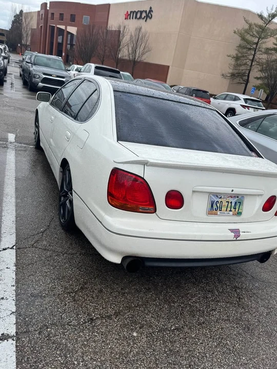 2003 Lexus GS 2nd Gen - Image 14 of 16