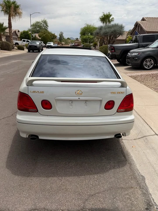 2003 Lexus GS 2nd Gen - Image 4 of 10