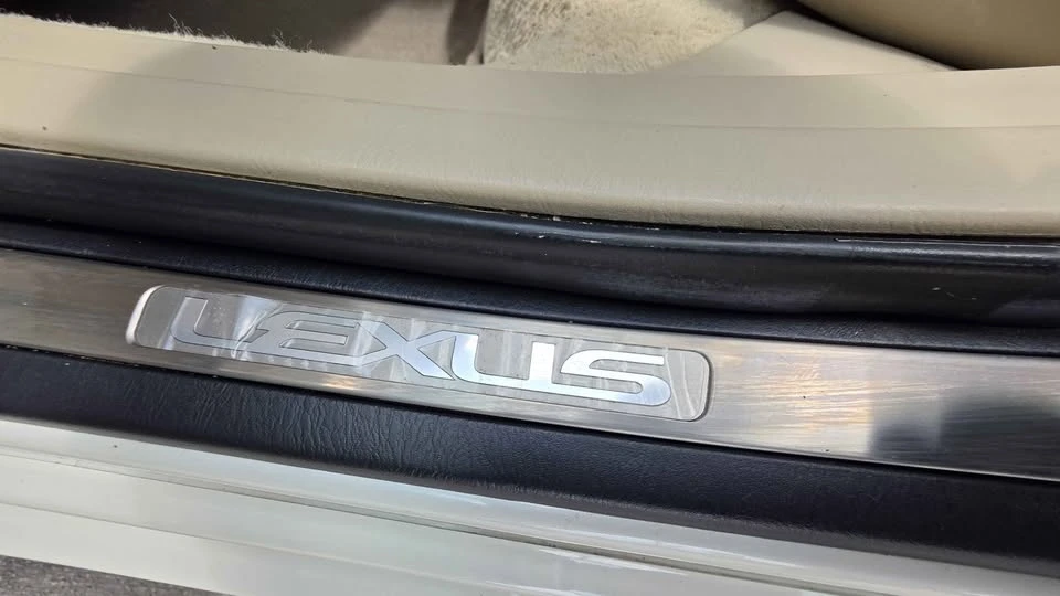 2003 Lexus GS 2nd Gen - Image 17 of 20