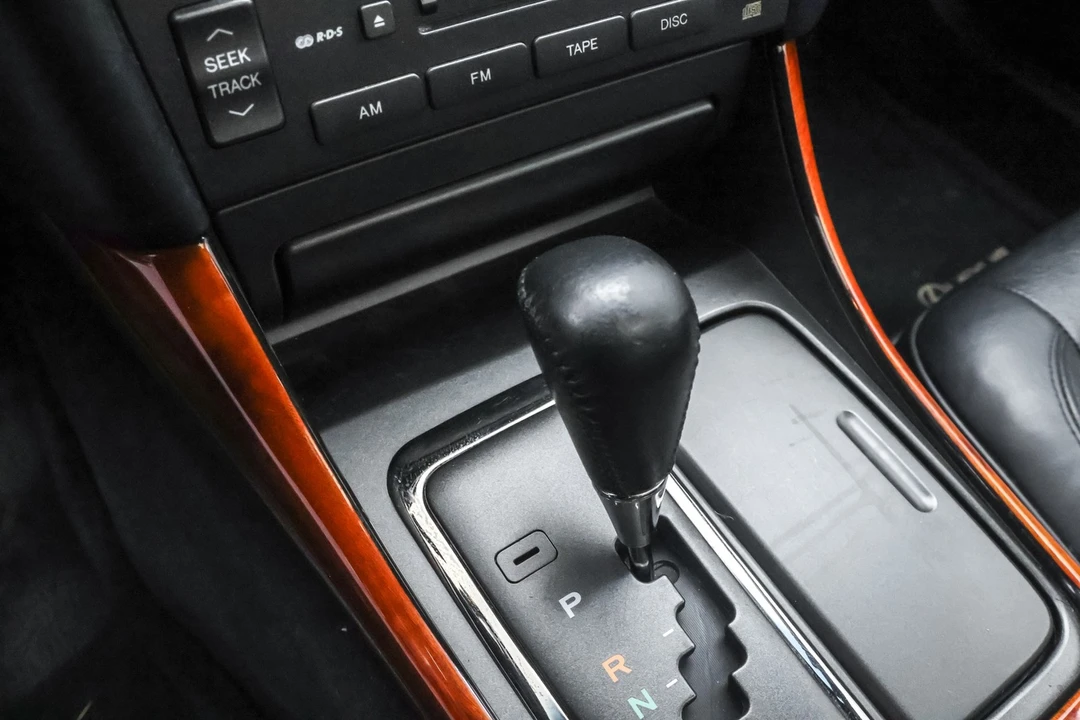 2003 Lexus GS 2nd Gen - Image 16 of 31