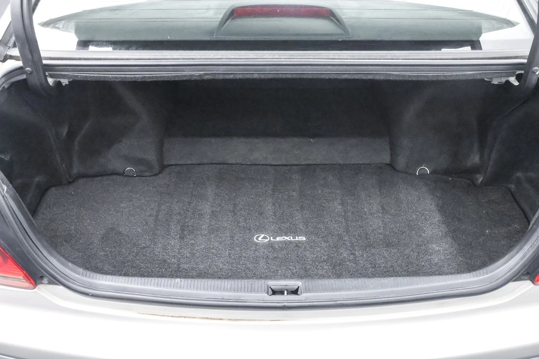 2003 Lexus GS 2nd Gen - Image 22 of 31