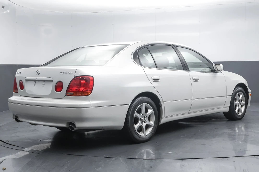 2003 Lexus GS 2nd Gen - Image 3 of 31