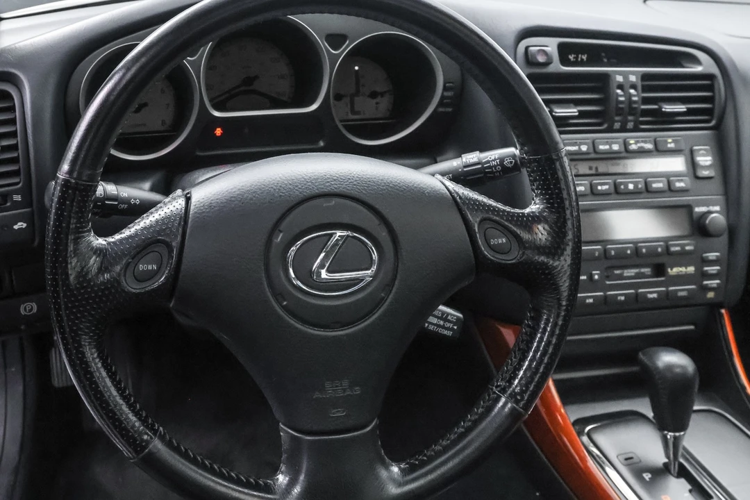 2003 Lexus GS 2nd Gen - Image 11 of 31