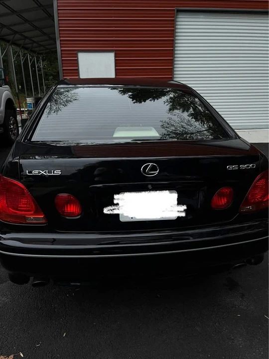 2003 Lexus GS 2nd Gen - Image 2 of 9