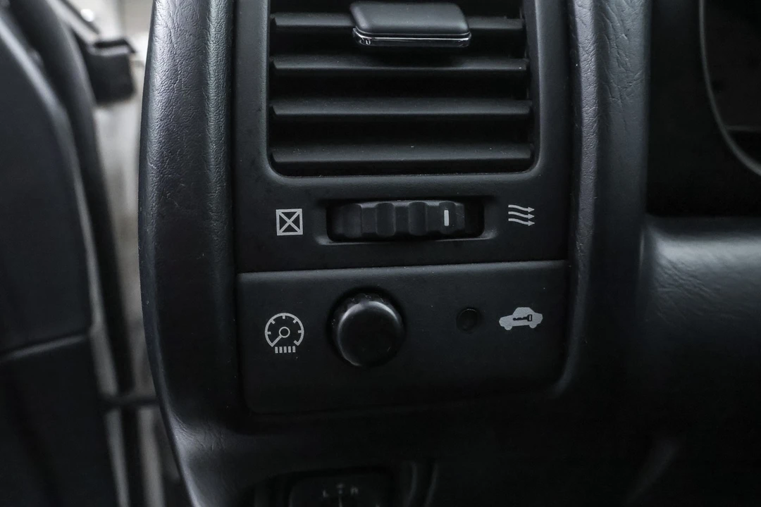 2003 Lexus GS 2nd Gen - Image 10 of 21