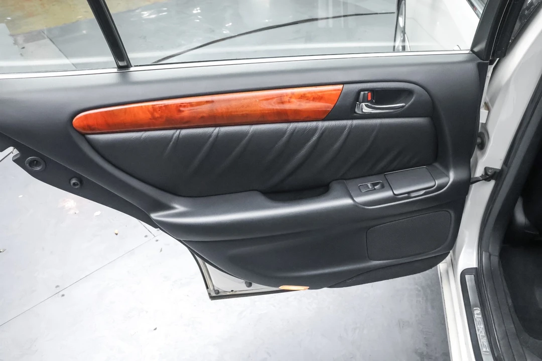 2003 Lexus GS 2nd Gen - Image 21 of 31